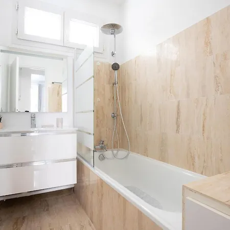 Jardin Du Luxembourg & Pantheon - Cityapartmentstay Parigi